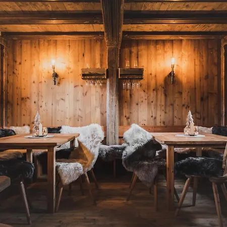 Loewen Chalet