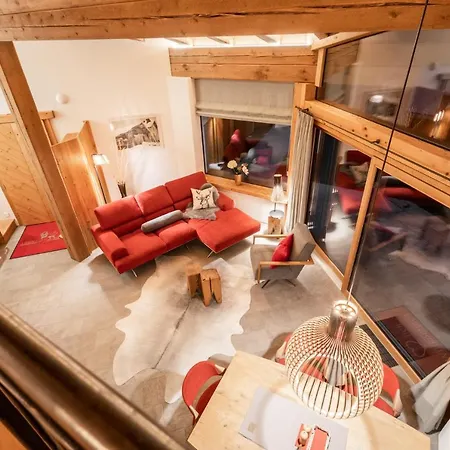 Loewen Chalet