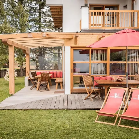 Löwen Chalet Seefeld in Tirol