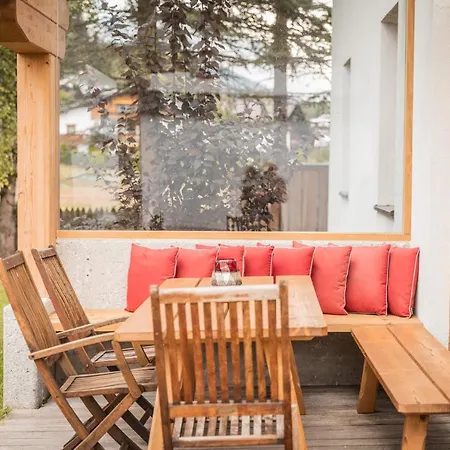 Loewen Chalet *