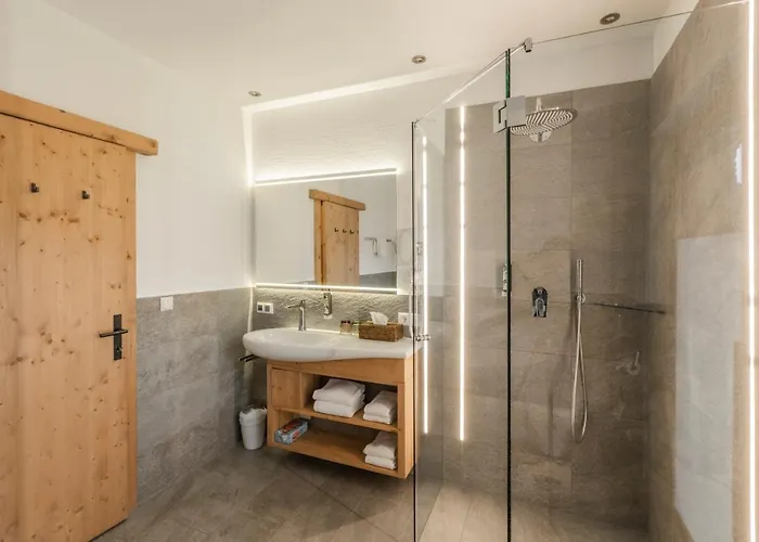 Loewen Chalet Seefeld in Tirol